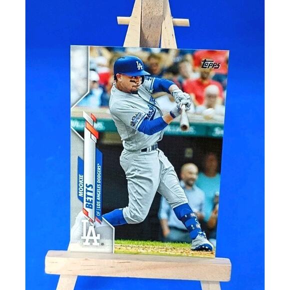 2020 Topps Series Two - Mookie Betts #420 Batting LA Dodgers - Picture 3 of 5